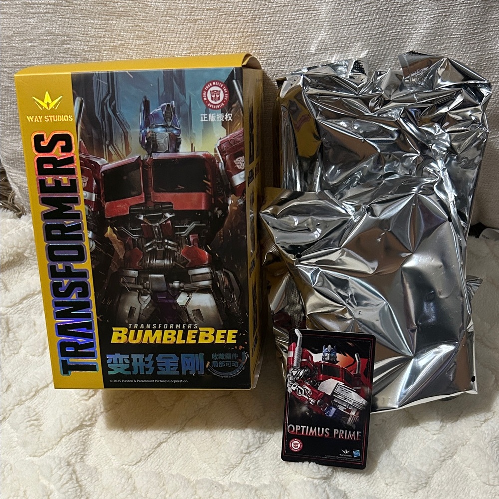 Way Studios Transformers Bumblebee Optimus Prime Figure